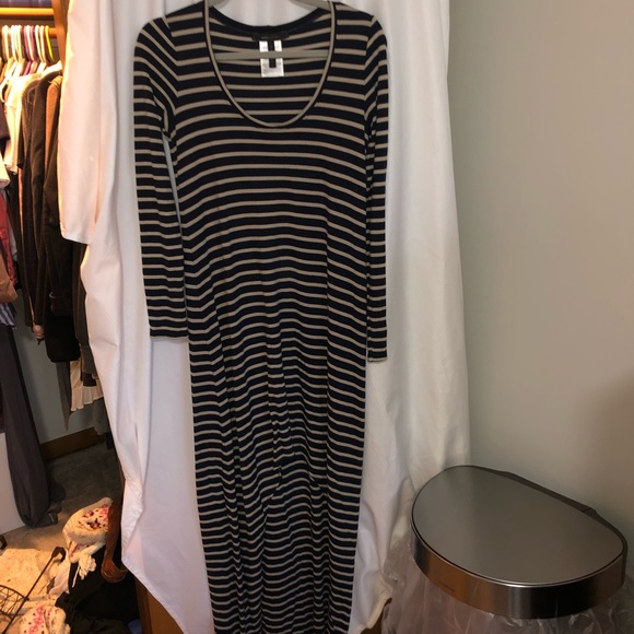 BCBGmaxazria medium dress - Picture 2 of 8